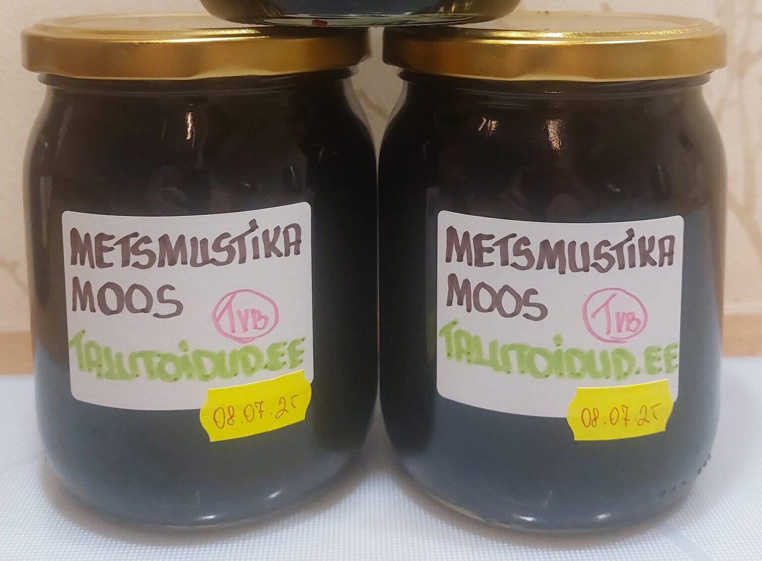Metsmustika moos