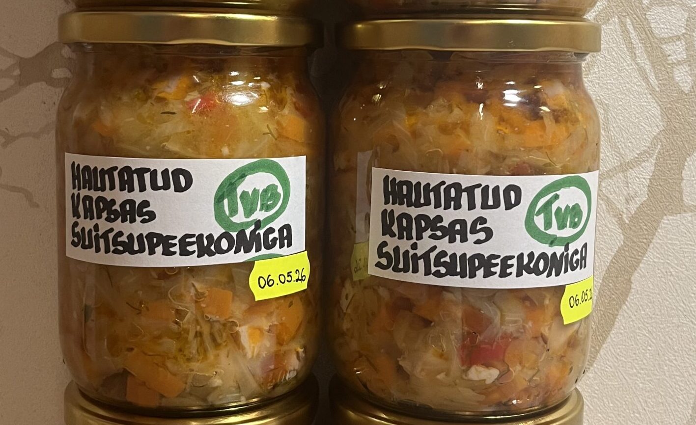 Hautatud Värske Kapsas Suitsupeekoniga 0.5l