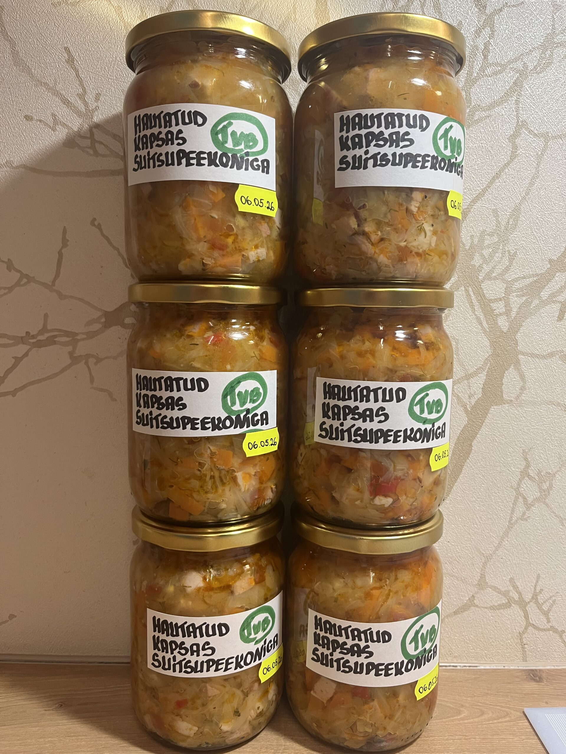 Hautatud Värske Kapsas Suitsupeekoniga 0.5l